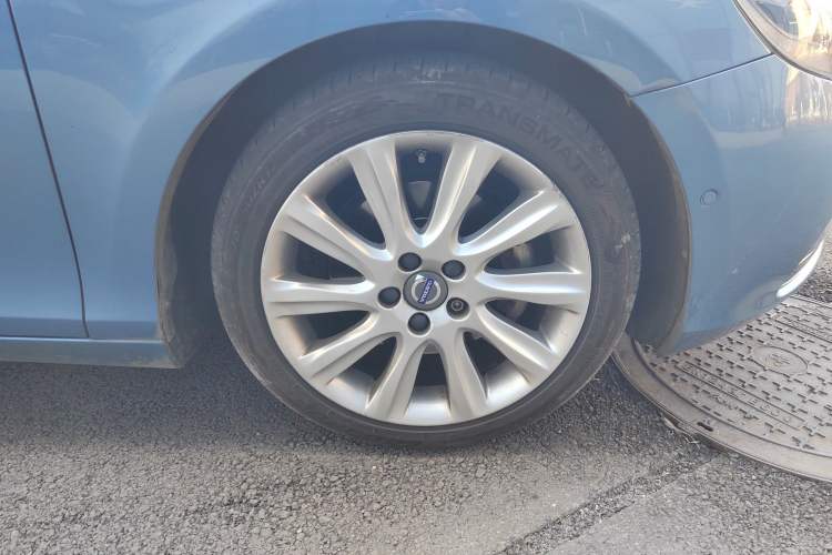 Used Volvo V40 2015 1.6T Zhiya Edition