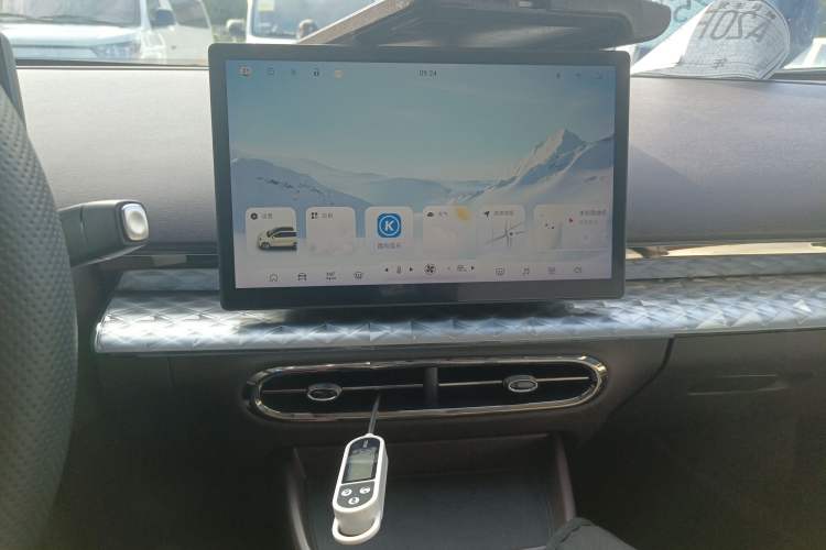 Used  3 2023 405km Air
