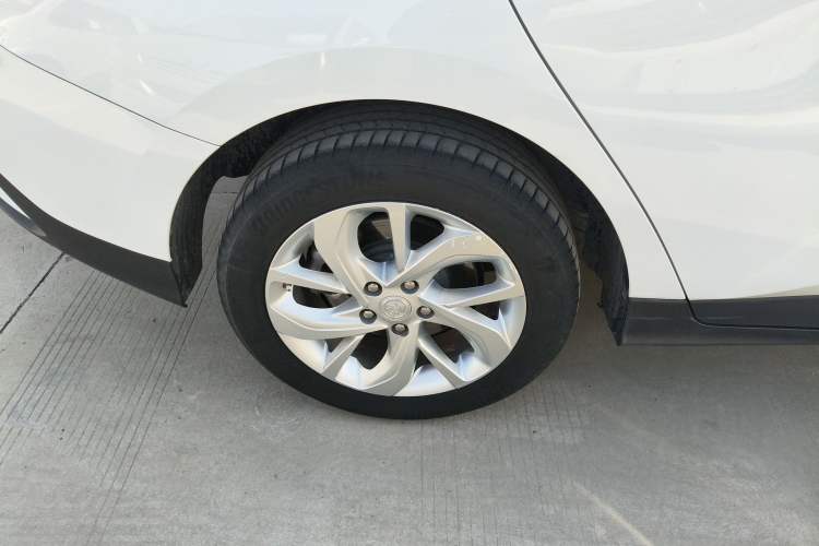 Used Buick Velite 6 2023 430km Range Commuter Version
