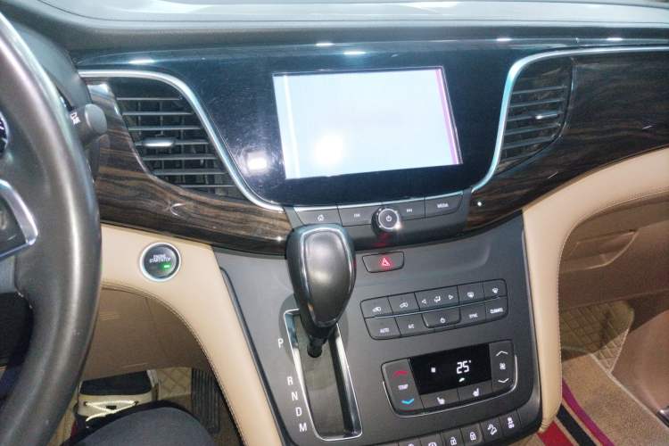 Used Buick GL8 2017 ES 28T Premium Version China V Standard