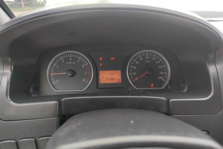 Used FORTHING Lingzhi 2015 V3 1.5L 7-Seater Luxury Model
