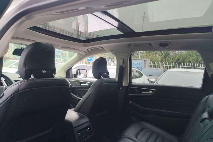 Used Ford Edge 2018 EcoBoost 245 Two-Wheel-Drive Titanium 7-Seater China VI Standard
