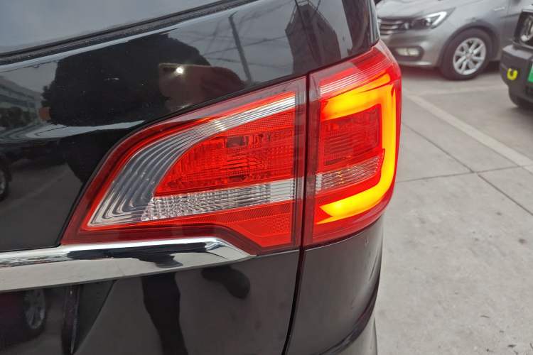 Used Baojun 730 2016 1.5T Manual Comfort Version 7 Seats