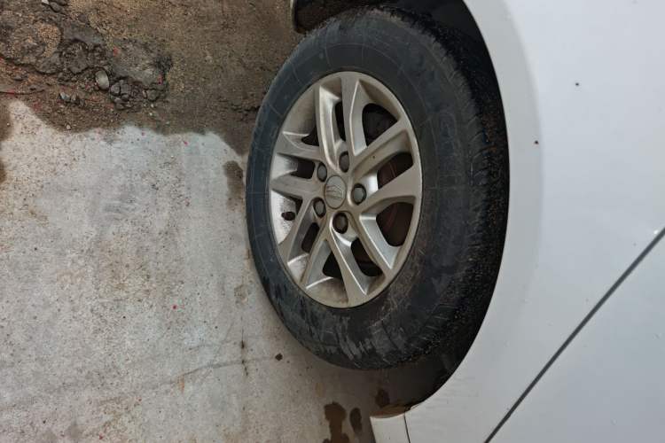 Used Geely Auto Emgrand 2016 Sedan 1.5L Manual Luxury Model