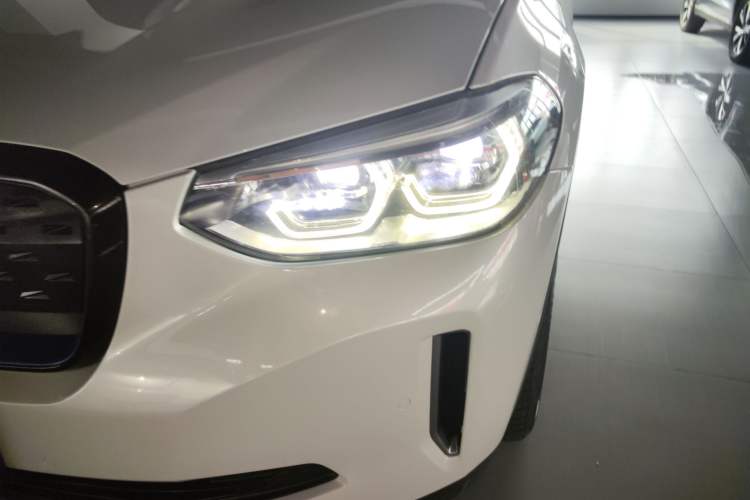 Used BMW iX3 2021 Updated Leading Edition
