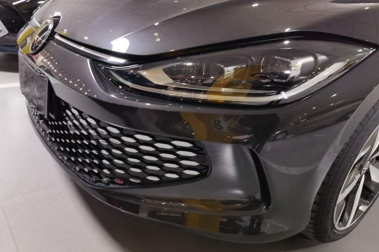 Used Volkswagen Lamando 2025 Lavida L 280TSI DSG Cool & Spicy Edition