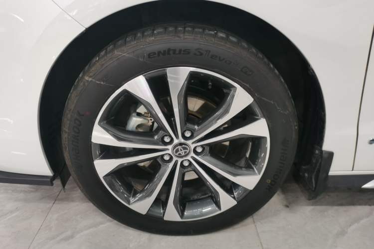 Used Toyota Granvia 2024 2.5L Hybrid Prestige PLUS Edition
