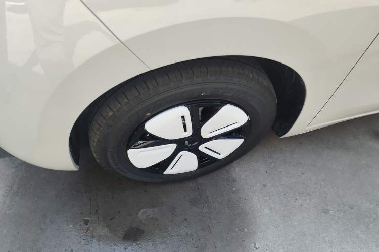 Used Wuling Hongguang MINIEV 2025 Four-Door Version Advanced Edition
