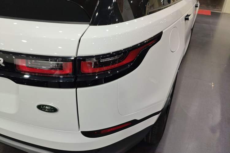 Used Land Rover Range Rover Velar 2023 250 PS
