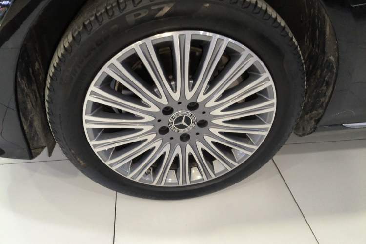 Used Mercedes-Benz E-Class 2022 Updated E 300 L Luxury Edition
