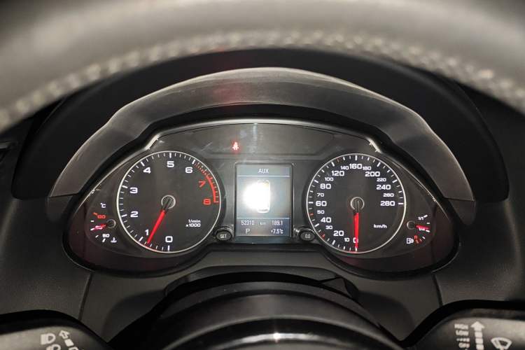 Used Audi Q5 2018 Collector's Edition 40 TFSI Technology Model
