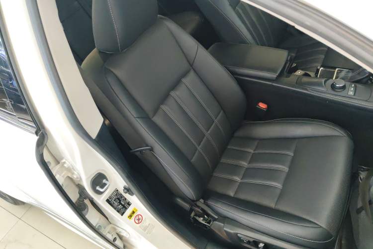 Used Lexus ES 2016 200 Midnight Special Limited Edition
