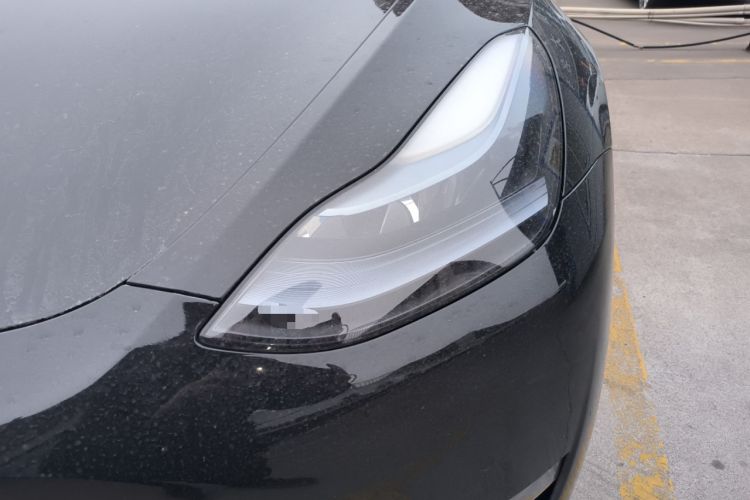 Used Tesla Model Y 2023 Long-Range All-Wheel-Drive Version
