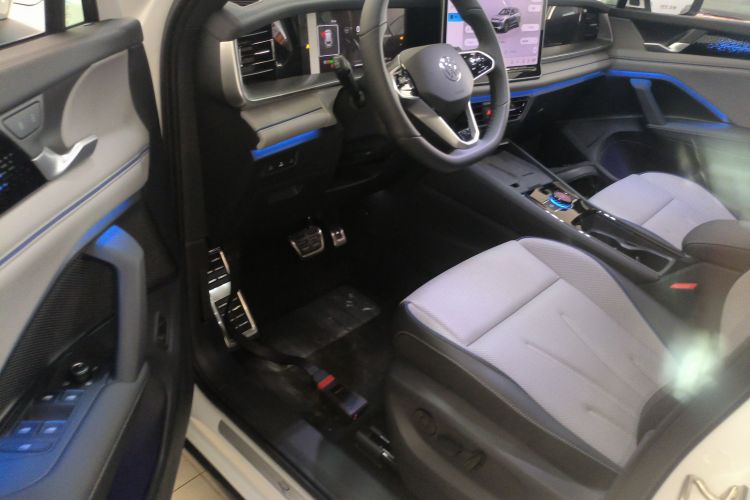 Used Volkswagen Tayron 2025 Tharu L 330TSI Two-Wheel Drive Elite City Package