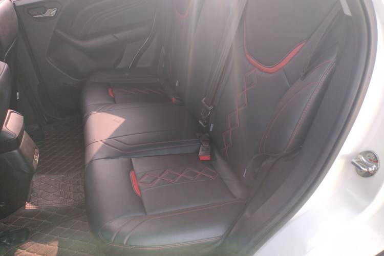 Used Soueast DX3 2018 1.5L Manual Luxury Model
