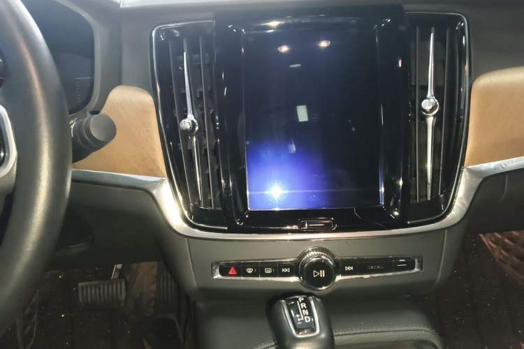 Used Volvo S90 2019 T5 Zhiyi Edition
