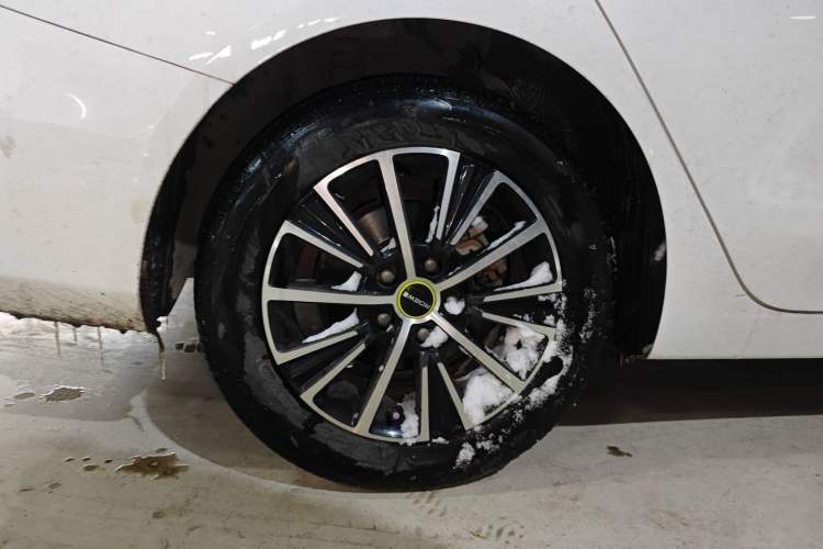 Used Roewe i5 2021 1.5L CVT Platinum Edition
