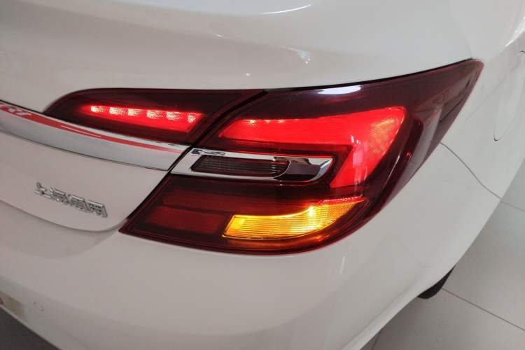 Used Buick Regal 2015 2.0L Leading Fashion Edition
