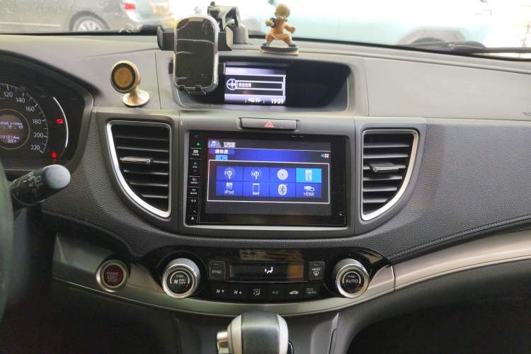 Used Honda CR-V 2015 2.4L two-wheel drive luxury version
