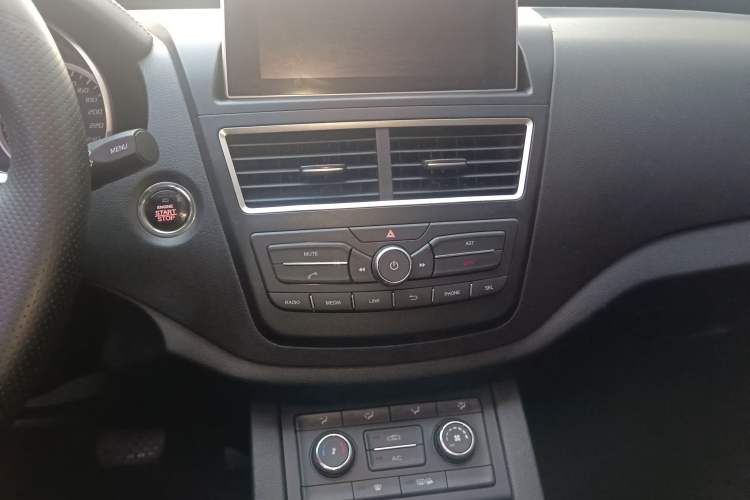 Used Bestune X40 2018 Internet Celebrity Edition 1.6L Automatic Luxury Version
