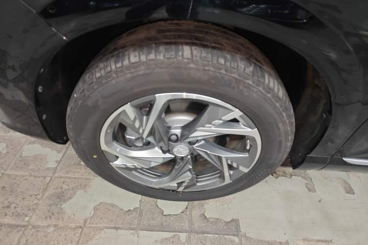 Used Hongqi HS3 PHEV 2024 PHEV 115km Jingwei Edition
