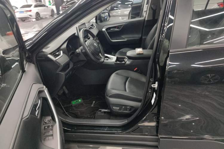 Used Toyota RAV4 2022 Dual-Engine 2.5L E-CVT Four-Wheel Drive Elite Plus Edition