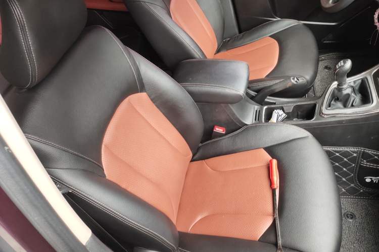 Used Baojun 560 2016 1.5T Manual Elite Model