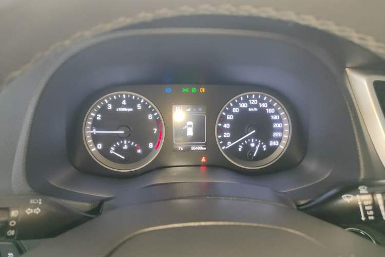 Used Hyundai Tucson 2018 1.6T Dual-Clutch Two-Wheel Drive 15th Anniversary Special Edition