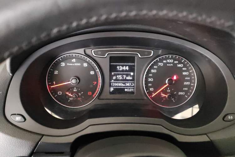 Used Audi Q3 2015 35 TFSI Comfort Model
