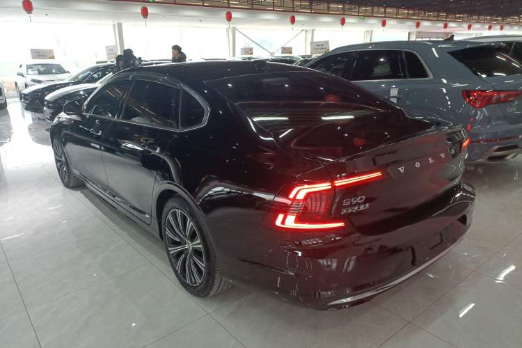 Used Volvo S90 2022 B5 Zhiyi Luxury Edition
