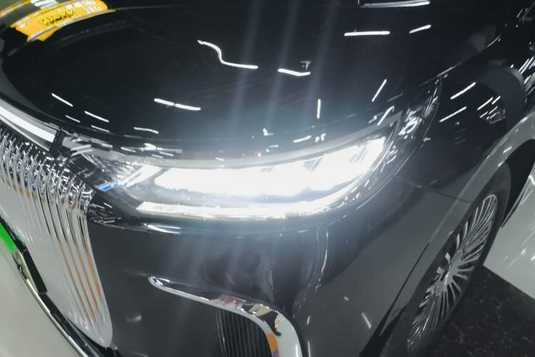 Used VOYAH Dream 2025 PHEV Four-Wheel-Drive Flagship Kunpeng Edition
