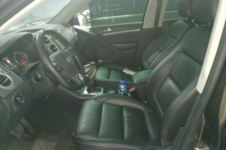 Used Volkswagen Tiguan 2015 1.8TSI Automatic All-Wheel-Drive Luxury Model
