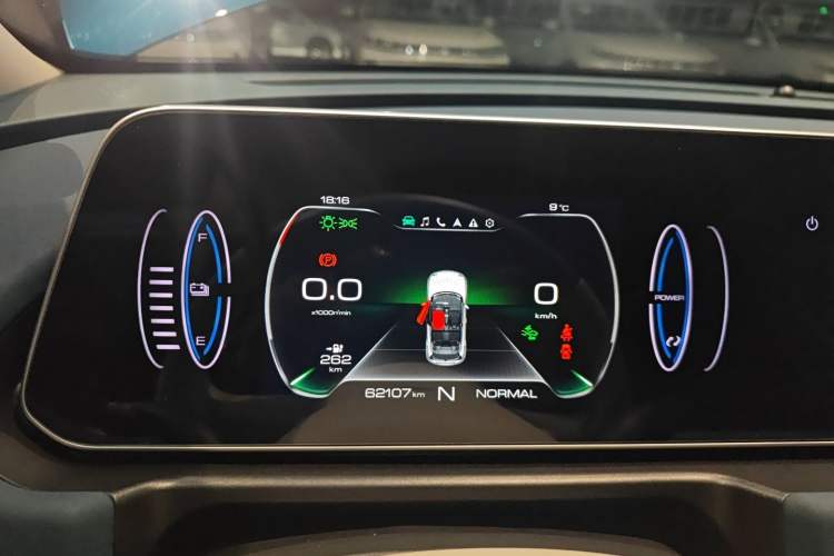 Used ORA Good Cat 2022 Morandi Edition 400km Standard Range Premium Version Lithium-Ion Battery