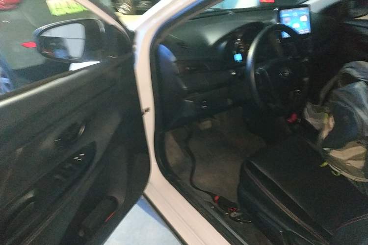 Used Toyota YARiS L 2021 X-Trail 1.5L CVT Leading Edition
