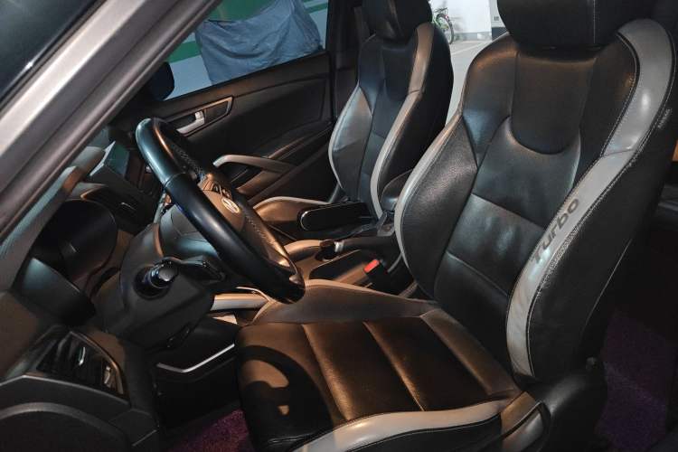 Used Hyundai Veloster 2015 1.6T Automatic Luxury Edition