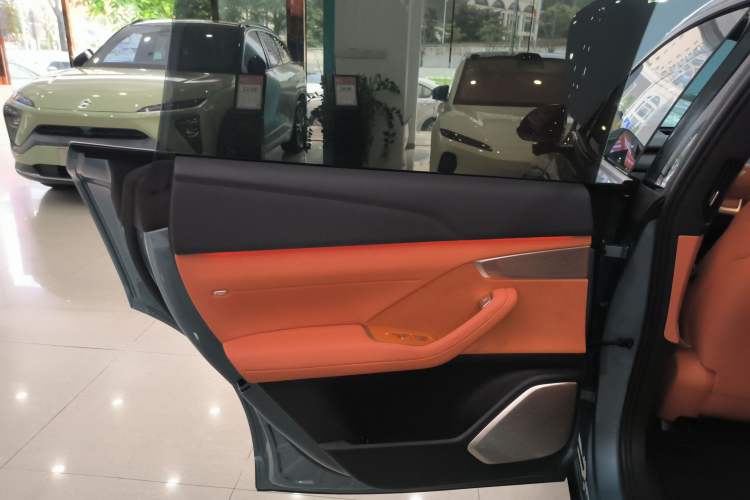 Used ONVO L60 2024 60 kWh Rear-Drive Version
