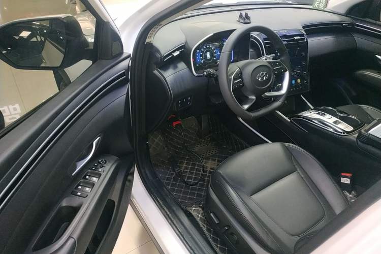 Used Hyundai Tucson 2023 Tucson L 1.5T Automatic Two-Wheel Drive DLX Luxury Edition