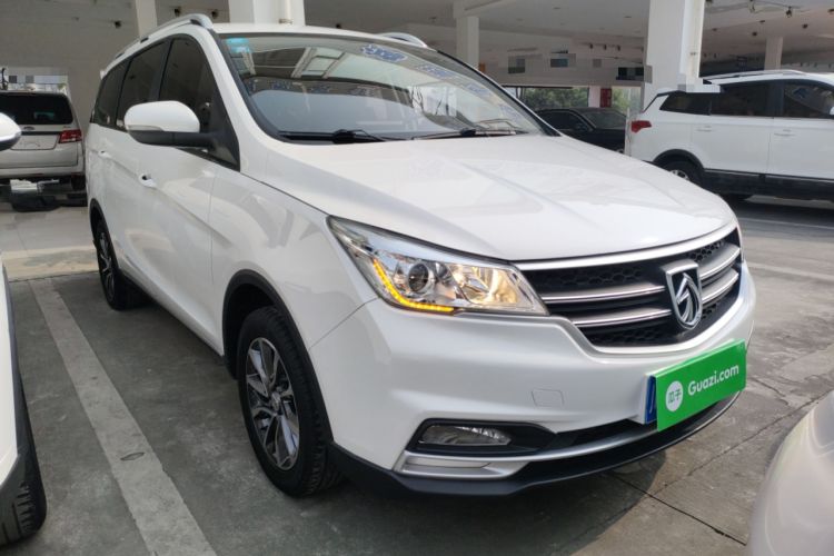 Used Baojun 730 2019 1.5T Manual Fashion Model 7-seater China VI
