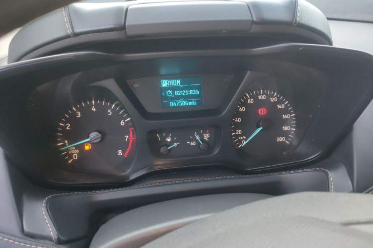 Used Ford Transit 2019 2.0T Gasoline Automatic Multi-Function Commercial Vehicle Short Wheelbase Low Roof 6-Seater China VI Standard
