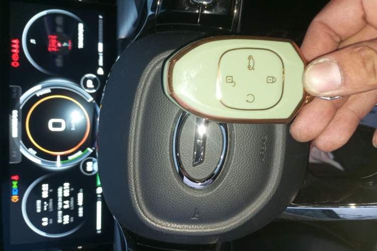 Used GAC Trumpchi GS8 2022 Dual-Engine Series 2.0TM Two-Wheel Drive Prestige Edition (7 Seats)