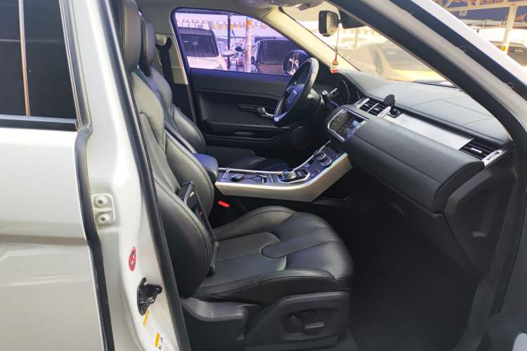 Used Land Rover Range Rover Evoque 2015 2.0T Five-Door Fashion Edition
