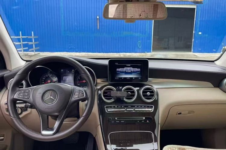 Used Mercedes-Benz GLC 2016 GLC 260 4MATIC Luxury Model
