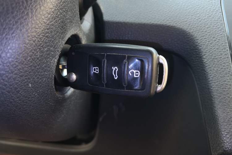 Used Volkswagen Santana 2016 1.6L Automatic Fashion Edition
