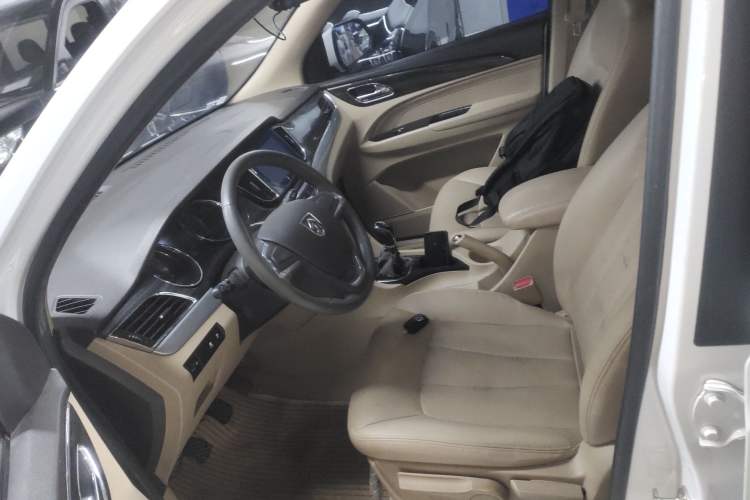 Used Baojun 730 2016 1.5L Manual Comfort Version 7 Seats China V Emission Standard
