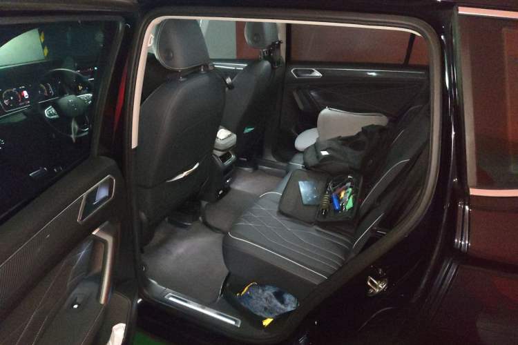 Used Volkswagen Tiguan L 2024 330TSI Automatic Two-Wheel Drive R-Line Enhanced Edition
