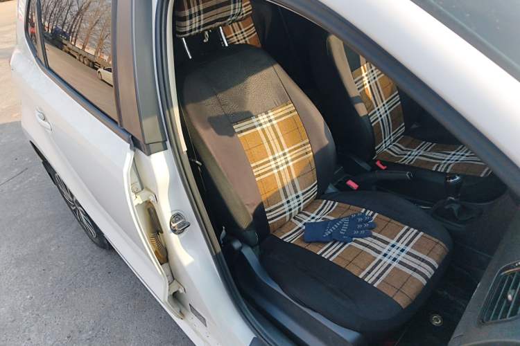 Used Volkswagen Polo 2016 1.4L Manual Fashion Model