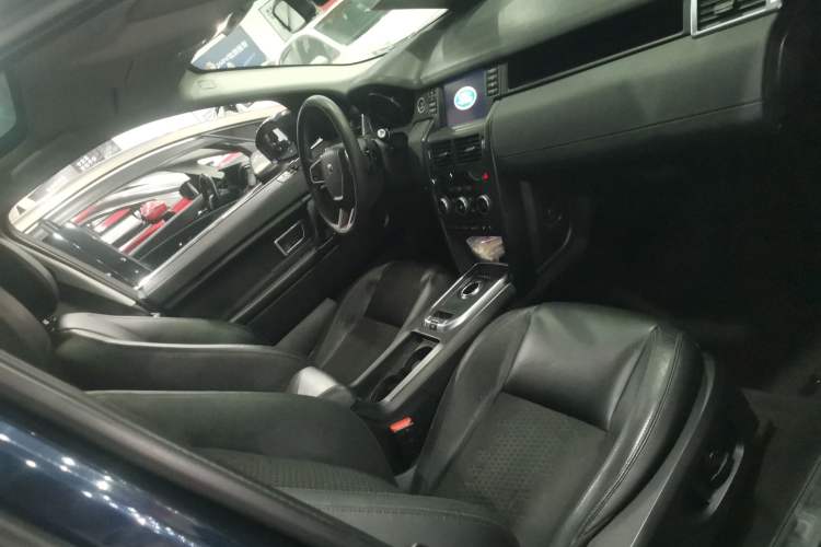 Used Land Rover Discovery Sport 2017 2.0T PURE
