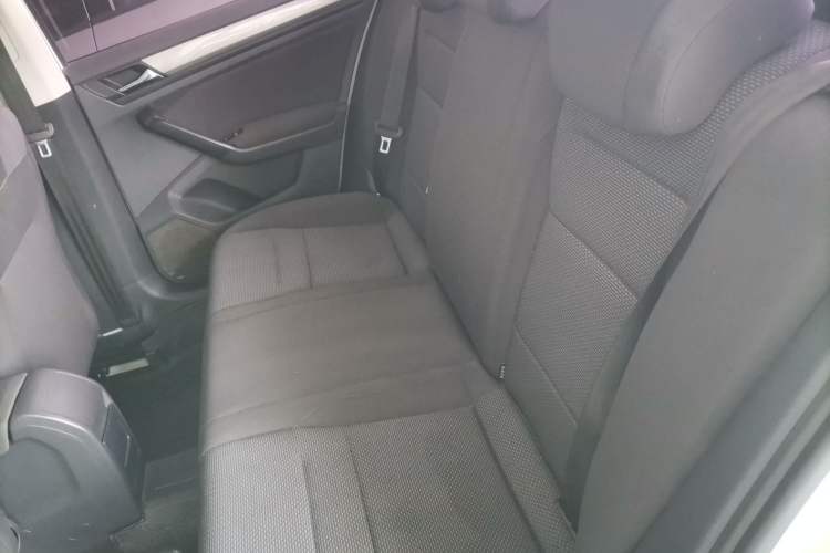 Used Volkswagen Bora 2016 1.6L Automatic Fashion Model