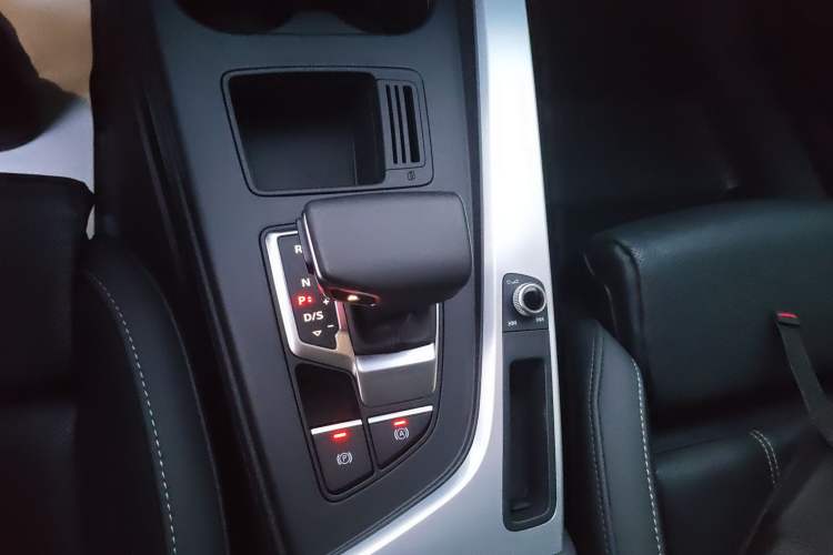 Used Audi A4L 2023 40 TFSI Fashion Dynamic Model
