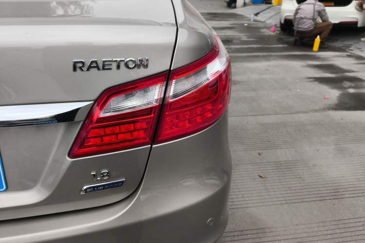 Used Changan Raeton 2013 1.8T Automatic Flagship Model China IV Standard
